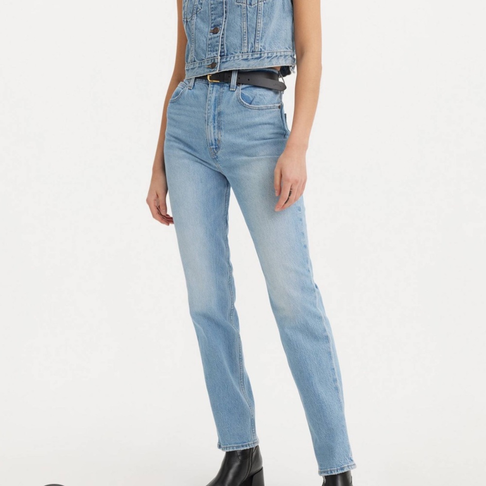 Levis 70s High Slim Straight Jean Women 25 31" Light Wash High Rise Full Length